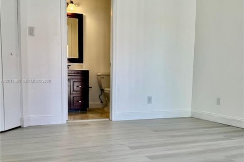 Apartment in Miami, Florida 2 bedrooms, 100.71 sq.m. № 2076153 - photo 12