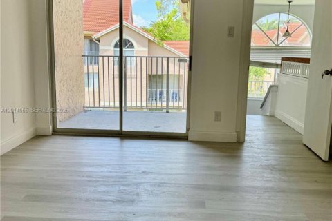 Apartment in Miami, Florida 2 bedrooms, 100.71 sq.m. № 2076153 - photo 11