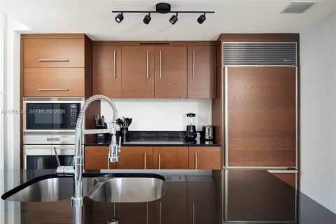 Condominio en venta en Miami, Florida, 2 dormitorios, 135.54 m2 № 2090129 - foto 17