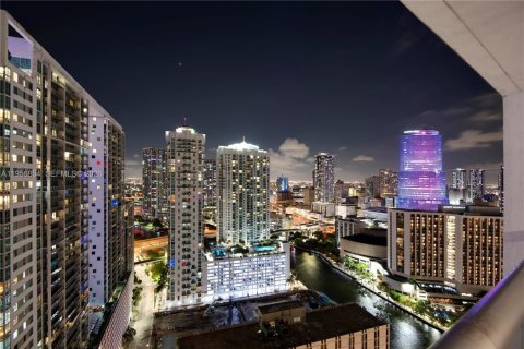 Condominio en venta en Miami, Florida, 2 dormitorios, 135.54 m2 № 2090129 - foto 12