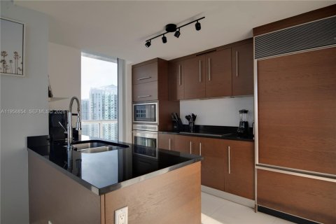Condominio en venta en Miami, Florida, 2 dormitorios, 135.54 m2 № 2090129 - foto 16