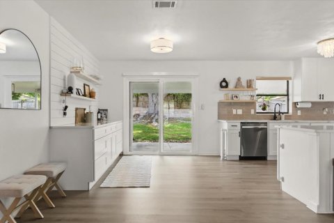 House in Altamonte Springs, Florida 3 bedrooms, 124.86 sq.m. № 1918333 - photo 30