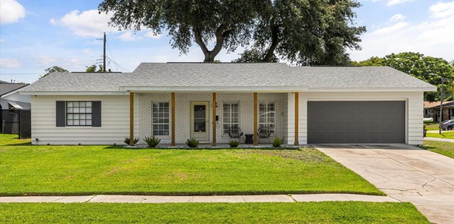 Casa en Altamonte Springs, Florida 3 dormitorios, 124.86 m2 № 1918333