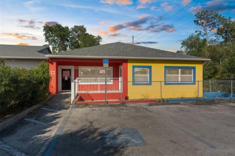 Commercial property in Spring Hill, Florida 187.2 sq.m. № 1750801 - photo 14
