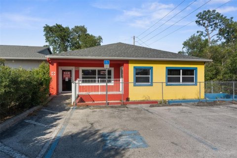 Commercial property in Spring Hill, Florida 187.2 sq.m. № 1750801 - photo 1