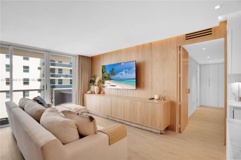 Condominio en venta en Surfside, Florida, 2 dormitorios, 137.96 m2 № 2037399 - foto 8