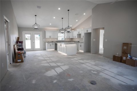 House in Dunnellon, Florida 3 bedrooms, 147.9 sq.m. № 2103911 - photo 6