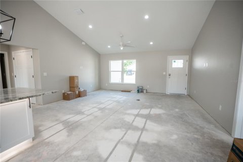House in Dunnellon, Florida 3 bedrooms, 147.9 sq.m. № 2103911 - photo 9