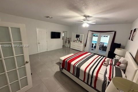 Casa en venta en Miami Gardens, Florida, 4 dormitorios, 152.55 m2 № 1988046 - foto 9