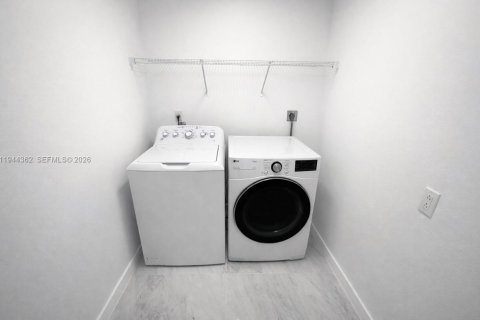 Casa en venta en St. Lucie, Florida, 3 dormitorios № 2002107 - foto 17