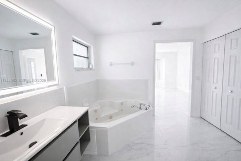 Casa en venta en St. Lucie, Florida, 3 dormitorios № 2002107 - foto 23