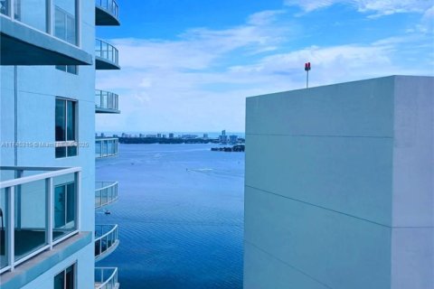 Condominio en venta en Miami, Florida, 1 dormitorio, 72.46 m2 № 1748751 - foto 13