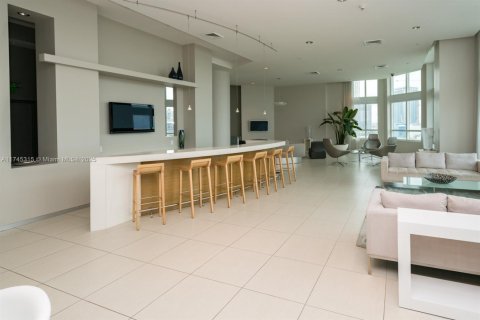 Condominio en venta en Miami, Florida, 1 dormitorio, 72.46 m2 № 1748751 - foto 26