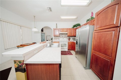 House in Kissimmee, Florida 4 bedrooms, 215.35 sq.m. № 1549972 - photo 19