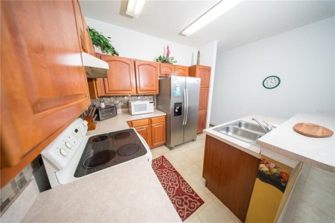 House in Kissimmee, Florida 4 bedrooms, 215.35 sq.m. № 1549972 - photo 18