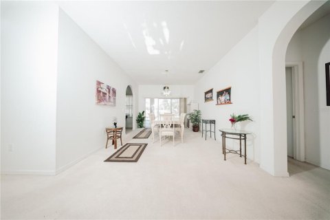 House in Kissimmee, Florida 4 bedrooms, 215.35 sq.m. № 1549972 - photo 8