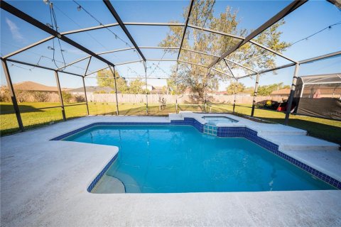 House in Kissimmee, Florida 4 bedrooms, 215.35 sq.m. № 1549972 - photo 24