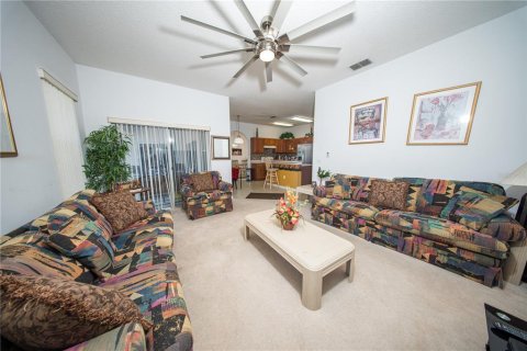House in Kissimmee, Florida 4 bedrooms, 215.35 sq.m. № 1549972 - photo 2