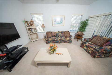 House in Kissimmee, Florida 4 bedrooms, 215.35 sq.m. № 1549972 - photo 3