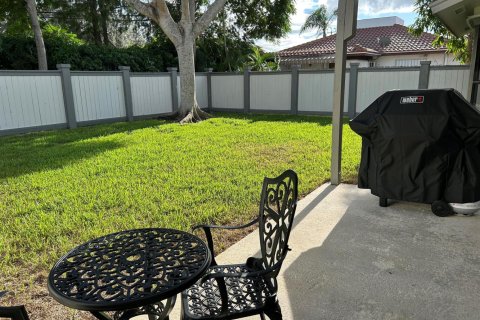 Townhouse in Wellington, Florida 3 bedrooms, 231.79 sq.m. № 2250955 - photo 16