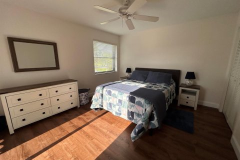 Townhouse in Wellington, Florida 3 bedrooms, 231.79 sq.m. № 2250955 - photo 4