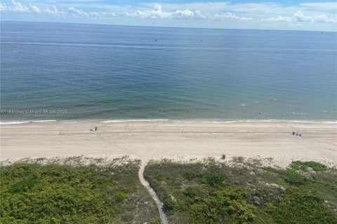 Copropriété à vendre à Lauderdale-by-the-Sea, Floride: 3 chambres, 160.16 m2 № 1978404 - photo 15