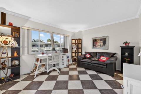 Condominio en venta en Hillsboro Beach, Florida, 2 dormitorios, 91.04 m2 № 2420756 - foto 17