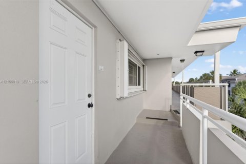 Condominio en venta en Hillsboro Beach, Florida, 2 dormitorios, 91.04 m2 № 2420756 - foto 26
