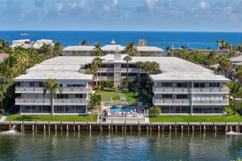 Condo à Hillsboro Beach, Floride, 2 chambres  № 2420756