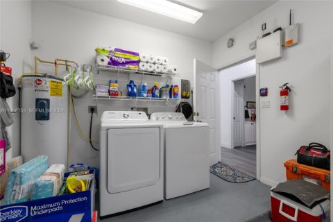 House in Homestead, Florida 2 bedrooms, 98.2 sq.m. № 2032037 - photo 22