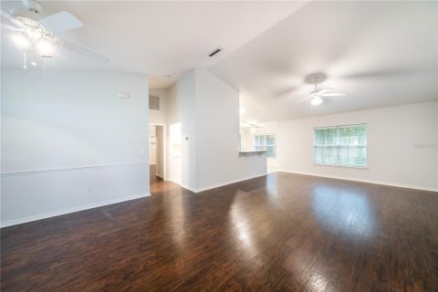 Villa ou maison à louer à Gainesville, Floride: 3 chambres, 144.74 m2 № 2209767 - photo 7