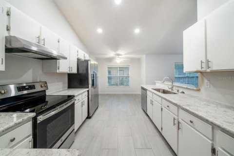 Villa ou maison à louer à Gainesville, Floride: 3 chambres, 144.74 m2 № 2209767 - photo 3