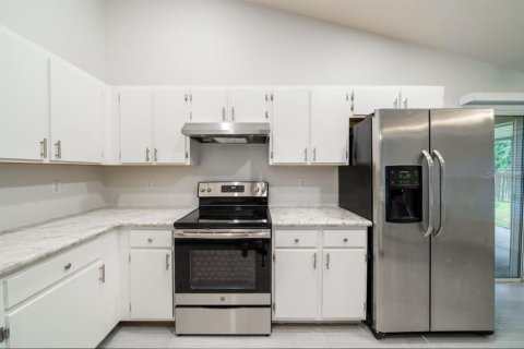 Villa ou maison à louer à Gainesville, Floride: 3 chambres, 144.74 m2 № 2209767 - photo 4