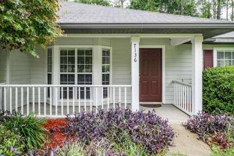 Villa ou maison à louer à Gainesville, Floride: 3 chambres, 144.74 m2 № 2209767 - photo 2