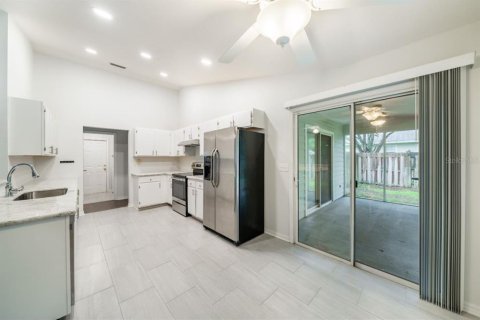 Villa ou maison à louer à Gainesville, Floride: 3 chambres, 144.74 m2 № 2209767 - photo 5