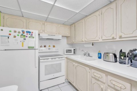 Купить кондоминиум в Уэст-Палм-Бич, Флорида 3 комнаты, 52.95м2, № 2086309 - фото 17