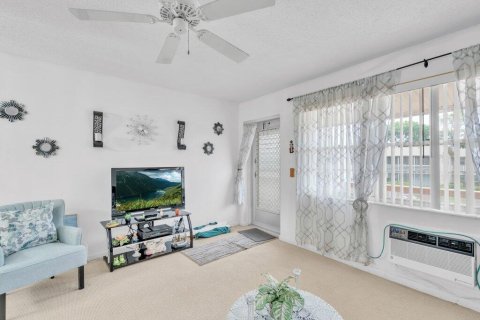 Купить кондоминиум в Уэст-Палм-Бич, Флорида 3 комнаты, 52.95м2, № 2086309 - фото 11