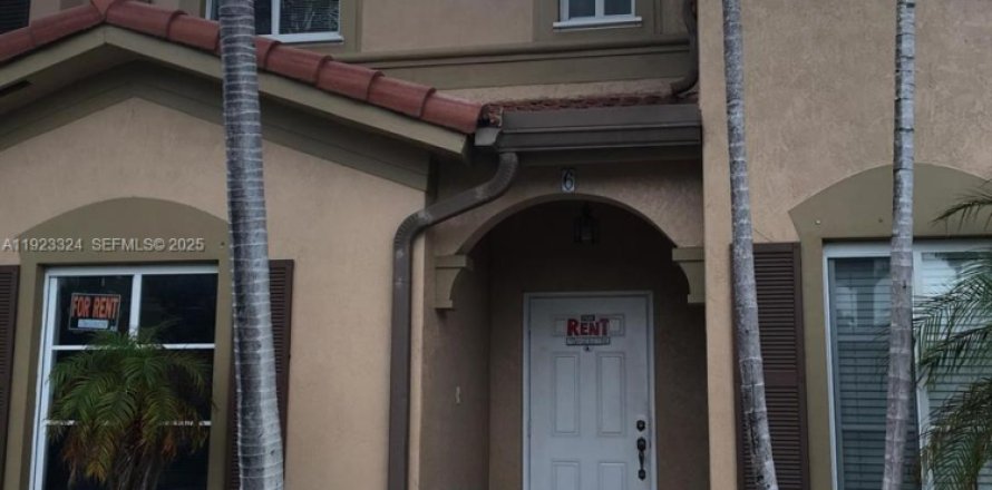 Touwnhouse à Doral, Floride 3 chambres, 135.82 m2 № 1976958