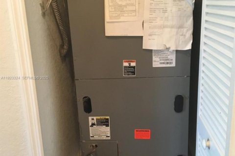 Touwnhouse à louer à Doral, Floride: 3 chambres, 135.82 m2 № 1976958 - photo 23