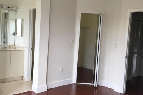 Touwnhouse à louer à Doral, Floride: 3 chambres, 135.82 m2 № 1976958 - photo 17