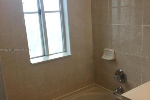 Touwnhouse à louer à Doral, Floride: 3 chambres, 135.82 m2 № 1976958 - photo 29