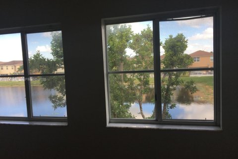 Touwnhouse à louer à Doral, Floride: 3 chambres, 135.82 m2 № 1976958 - photo 27