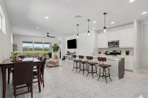 House in Sarasota, Florida 3 bedrooms, 168.15 sq.m. № 2219592 - photo 11