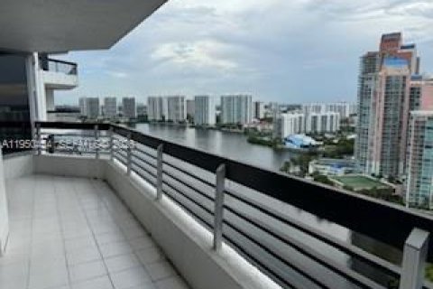 Copropriété à vendre à Aventura, Floride: 2 chambres, 126.81 m2 № 2005929 - photo 12