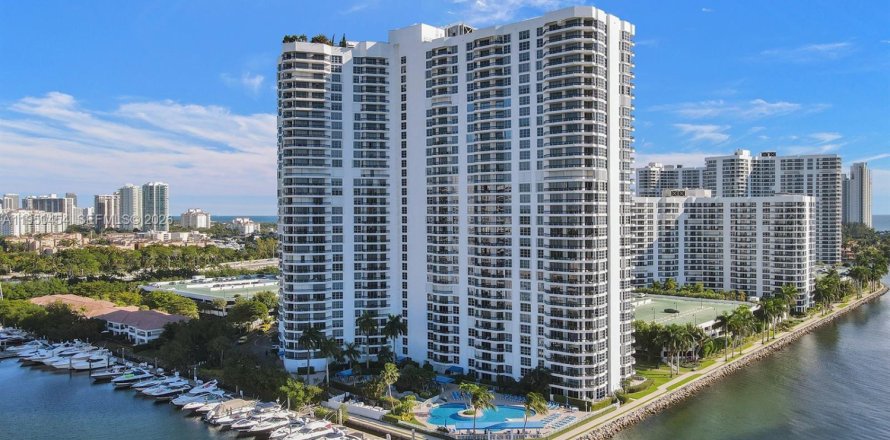 Condo à Aventura, Floride, 2 chambres № 2005929