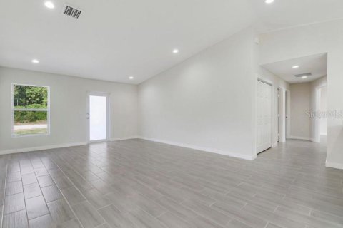 House in Port Charlotte, Florida 3 bedrooms, 142.7 sq.m. № 1518897 - photo 8