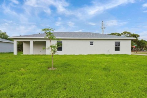 House in Port Charlotte, Florida 3 bedrooms, 142.7 sq.m. № 1518897 - photo 25