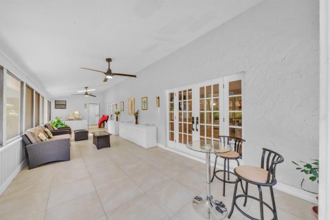House in Plantation, Florida 5 bedrooms, 370.49 sq.m. № 2378726 - photo 24