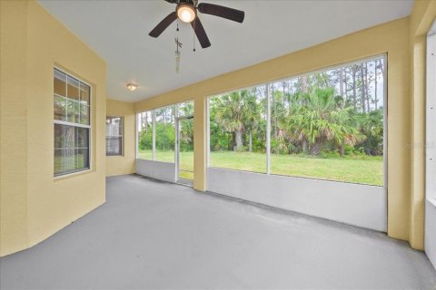 Casa en venta en Palm Coast, Florida, 3 dormitorios, 165.37 m2 № 1719556 - foto 28