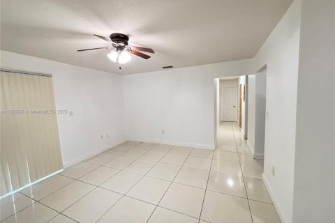 Снять в аренду виллу или дом в Ки-Ларго, Флорида 3 спальни, 146.23м2, № 1949889 - фото 4